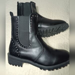 SHEIN Black Ankle Boots with Stud Accents